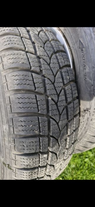 Felgi 14 cali 4x108 z oponami zimowymi kormoran 2023 plus kołpak Forda