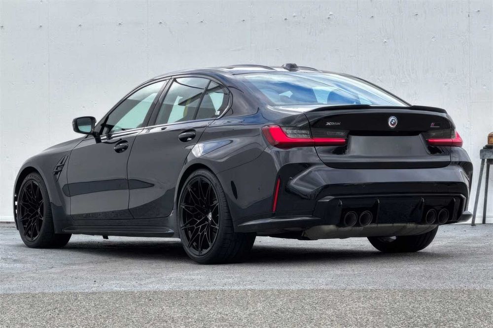 BMW M3 Competition xDrive      2023
