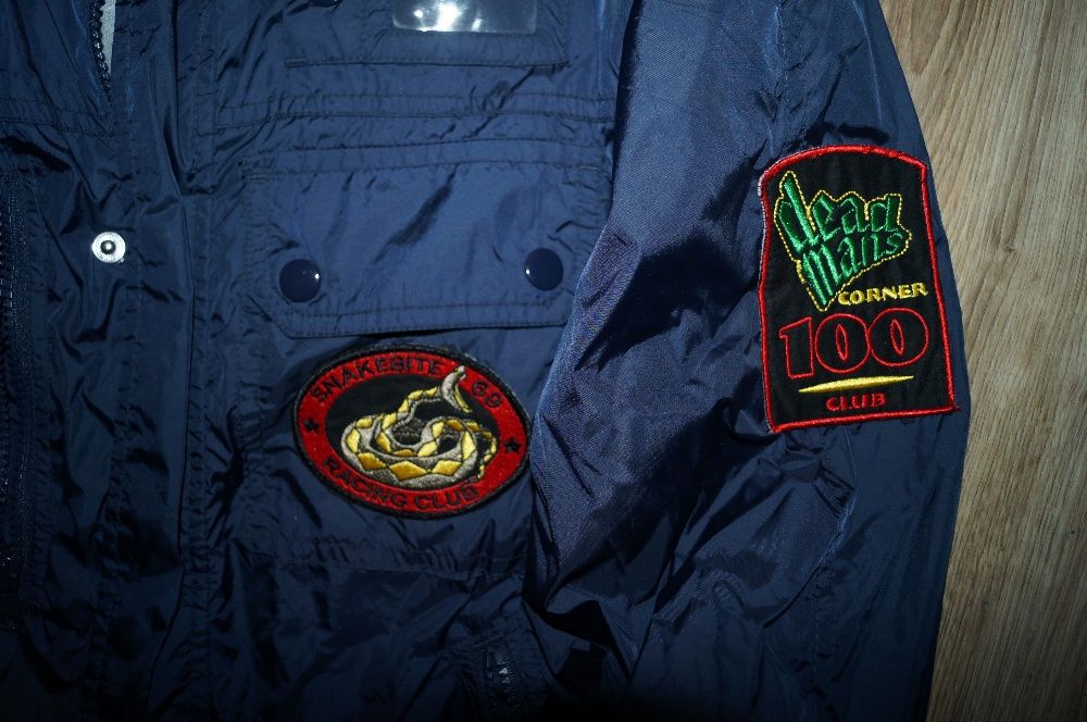 Topman- sliczna wiosenna kurtka z naszywkami S bomberka