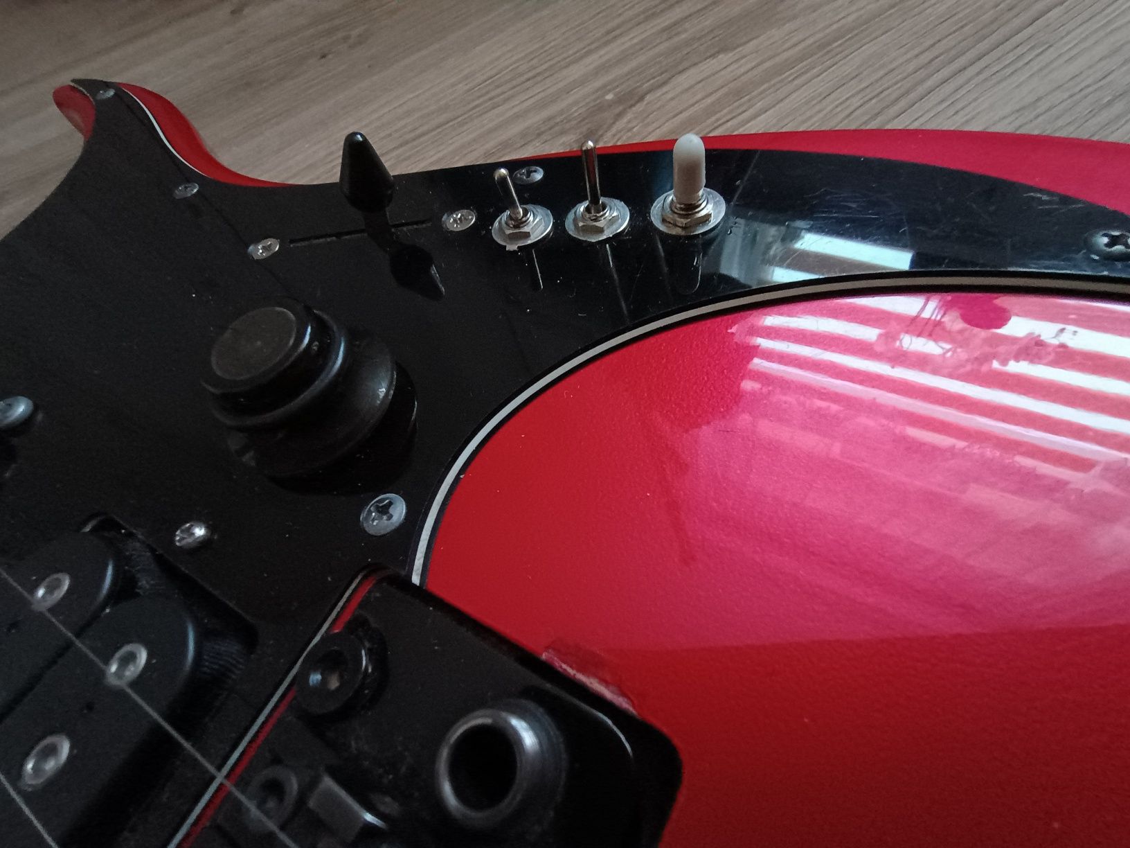 Gitara elektryczna Heartfield