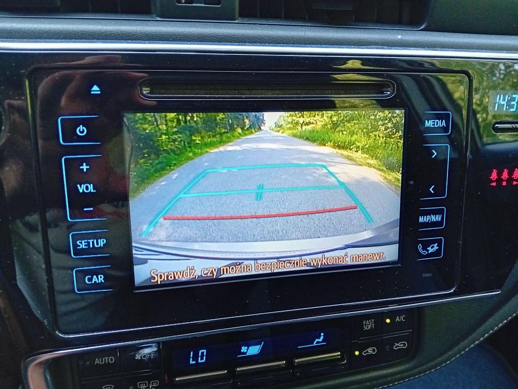 Toyota auris 2015r-D4D-super stan+4 opony zimowe