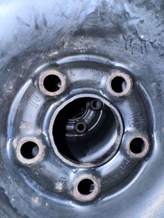 4 Koła zimowe 15 cali skoda rapid, fabia, vw itp, et38 6Jx 15H2