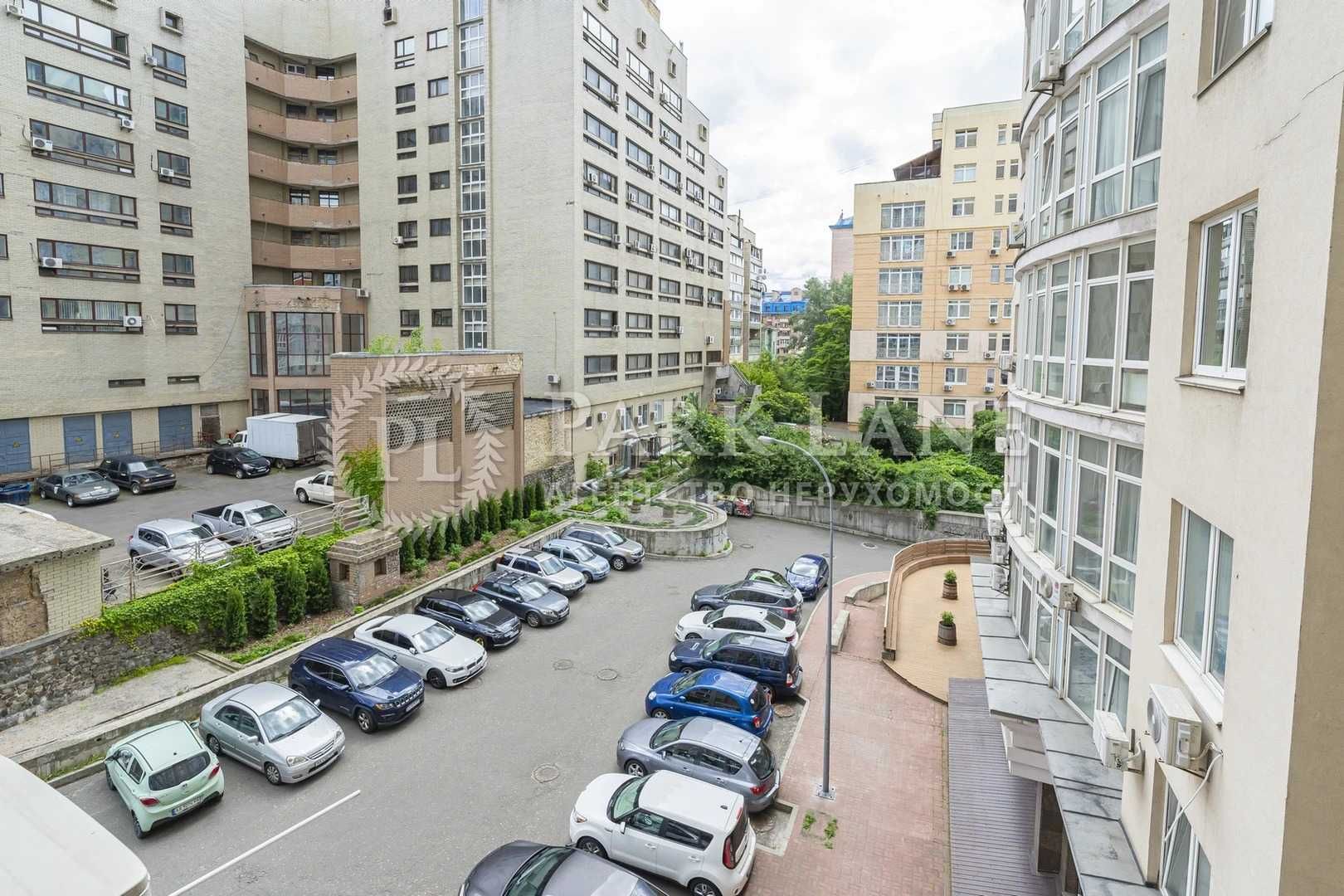 Продам 3к з ремонтом вул Дмитрівська 80 Центр Будинок 2010р
