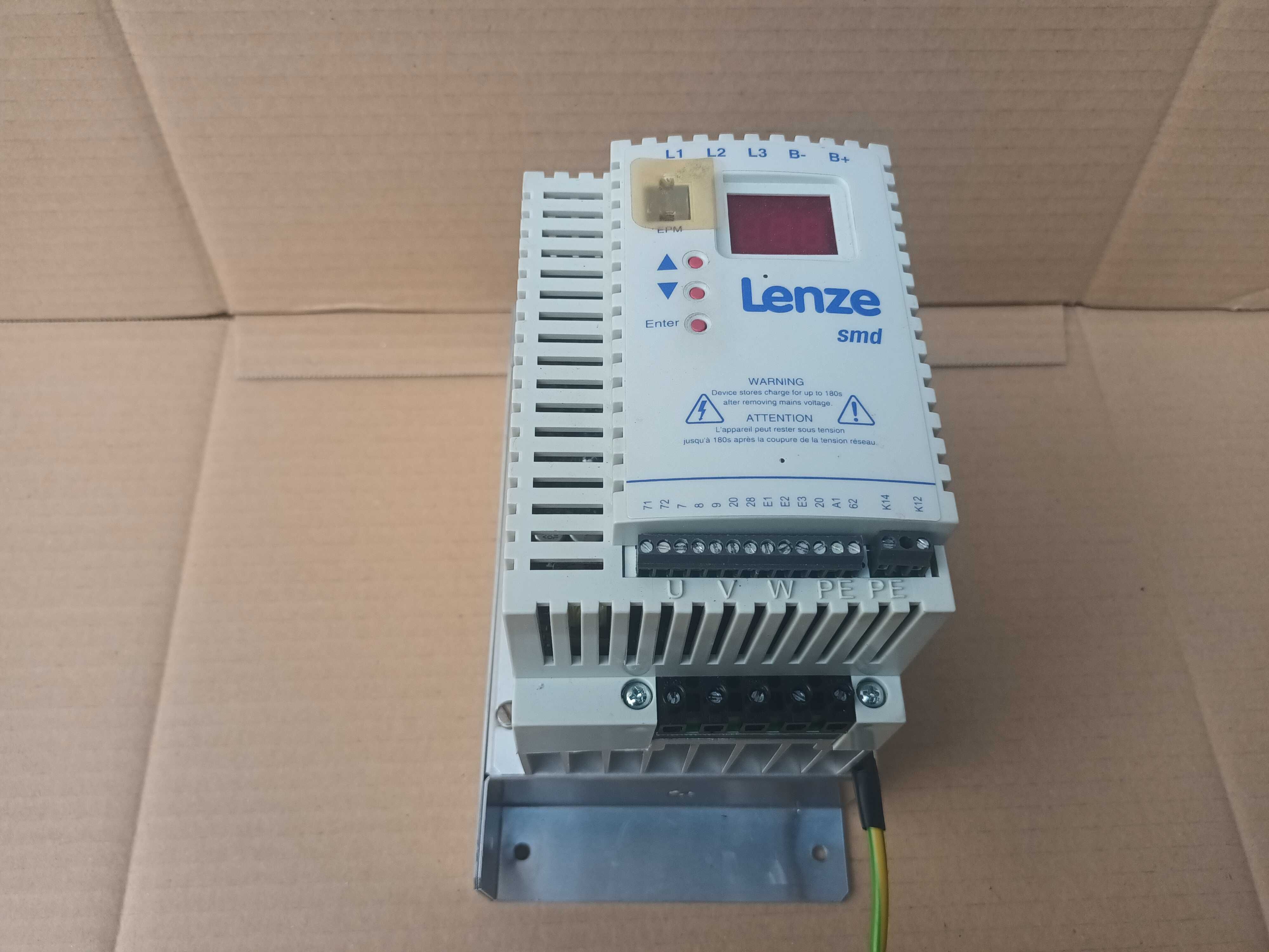 Falownik Lenze esmd152l4txa