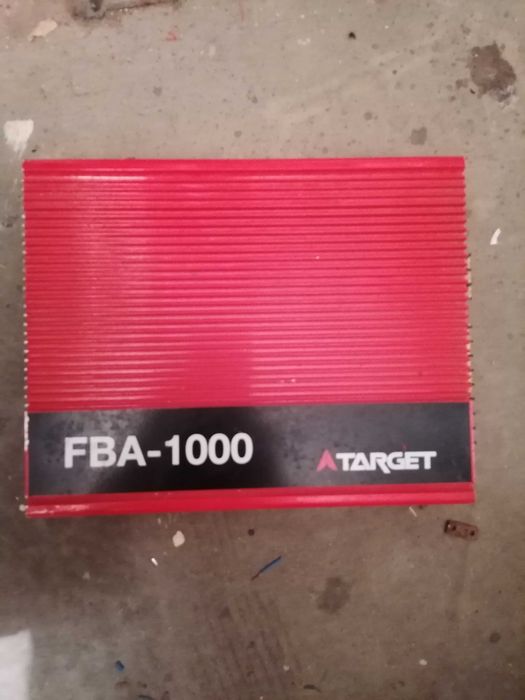 Wzmacniacz saamochodowy