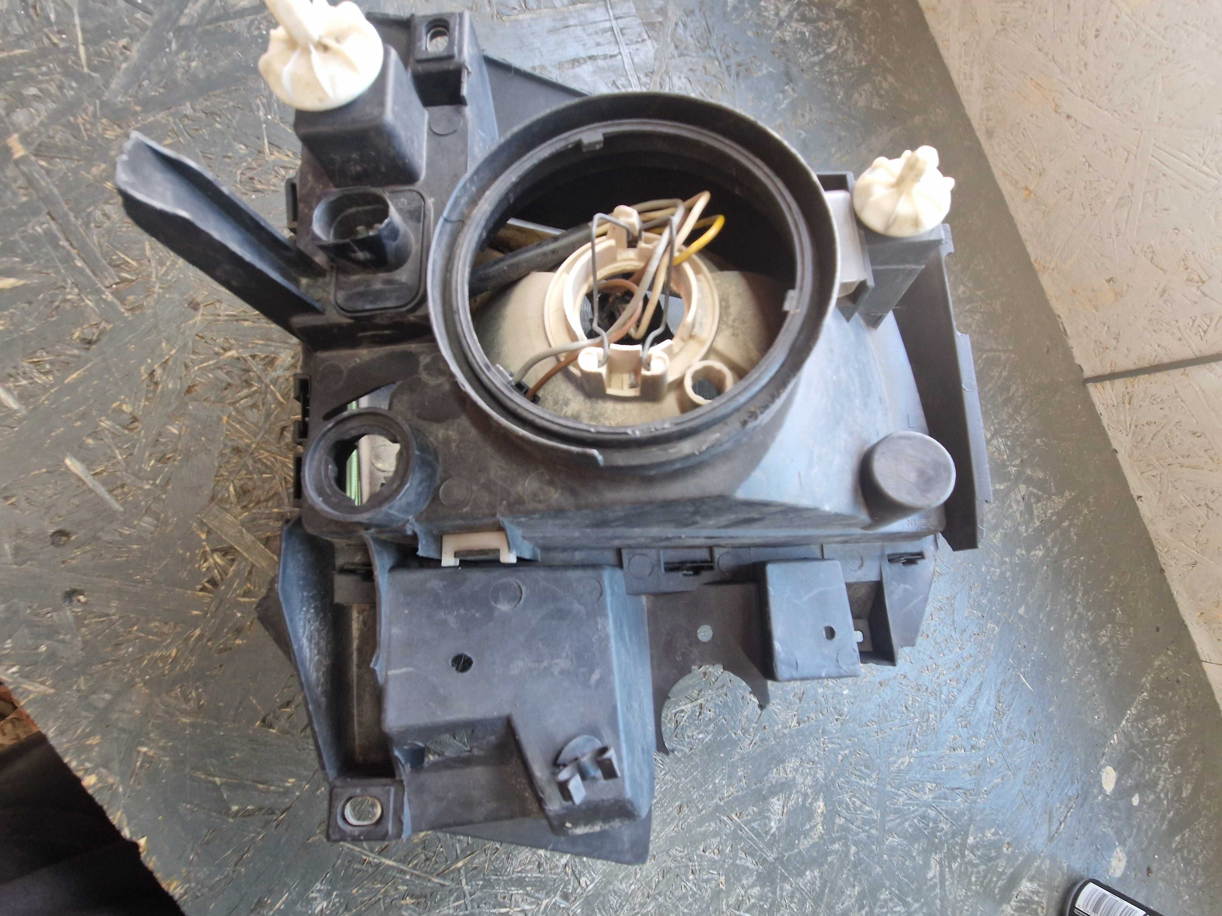 Lampa Lewy Przód VW TRANSPORTER T4 fl 7D1.941.009.J