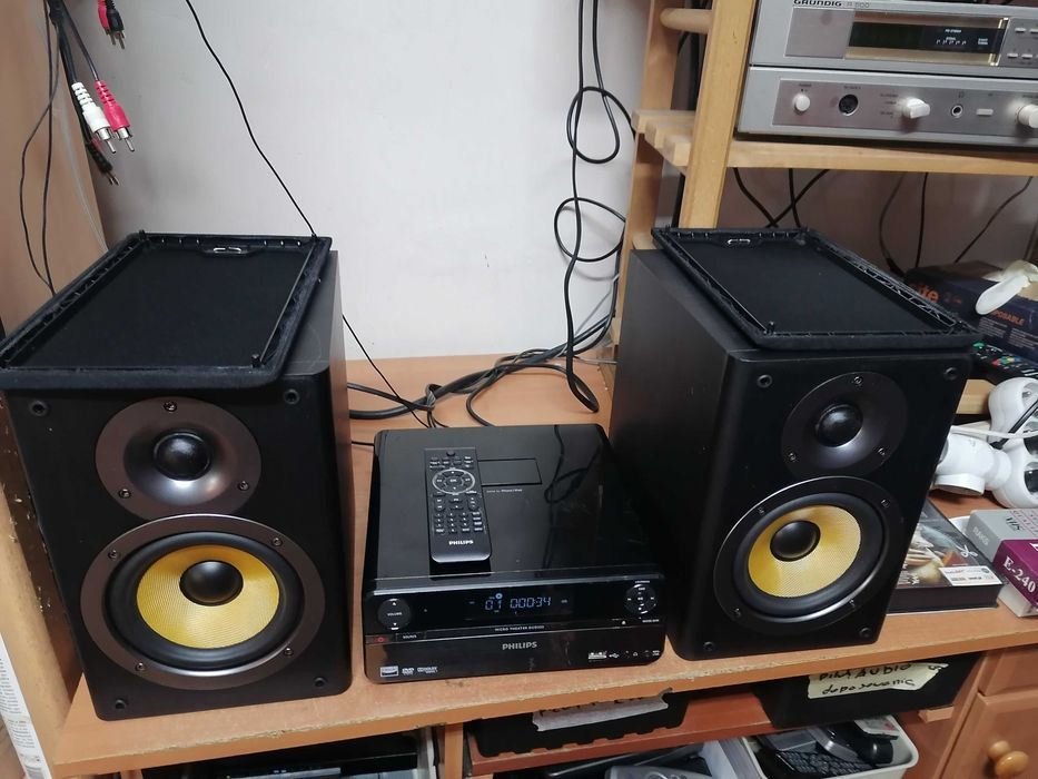 Wieża Philips DCD322 Micro Theater , pilot