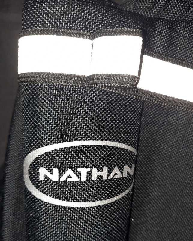 Pas biegowy saszetka nerka z miejscem na bidon marki Nathan
