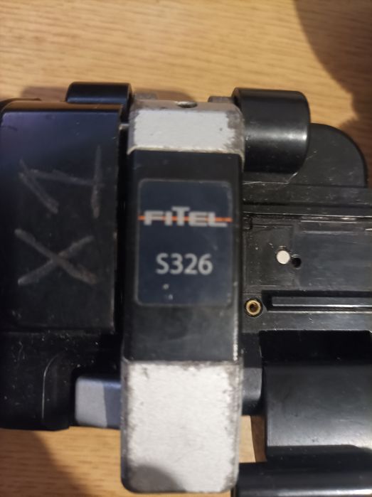 Скалыватель оптоволокна