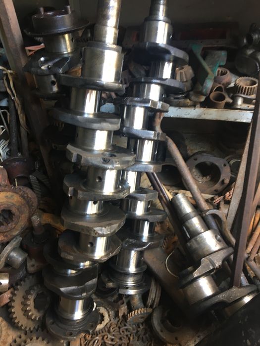 Продам колінвали ЮМЗ,розмір Н-2 шліваний,другий Р-2 по кругу