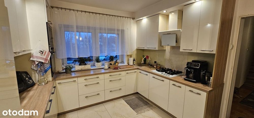 Na sprzedaż dom wraz z garażem