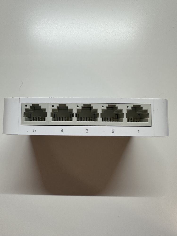 Switch TP-LINK TL-SF1005D