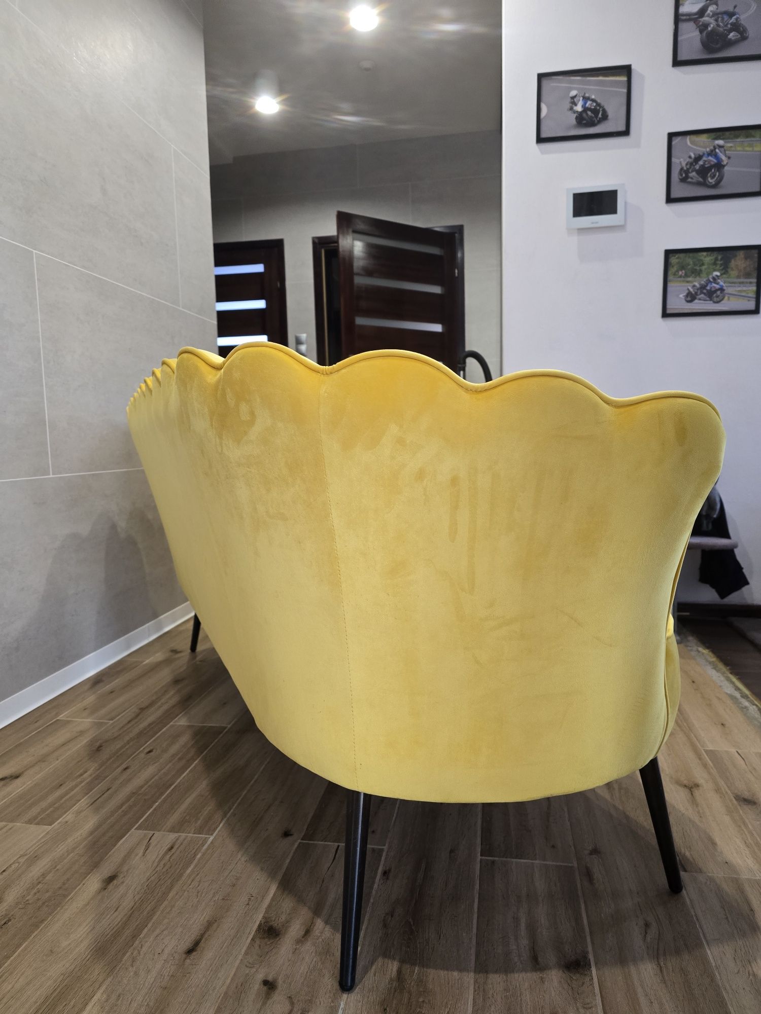 Sofa muszelka żółta