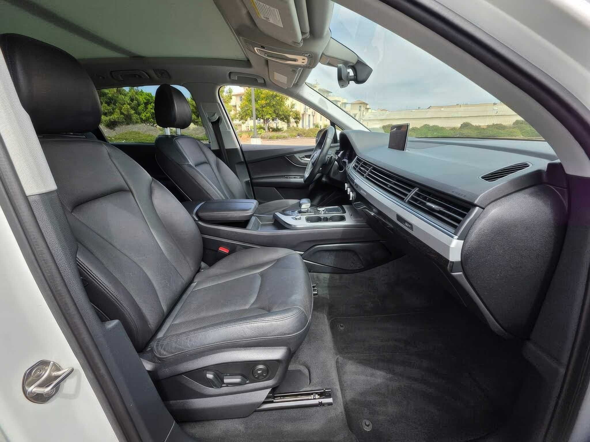 2018    Audi  Q7