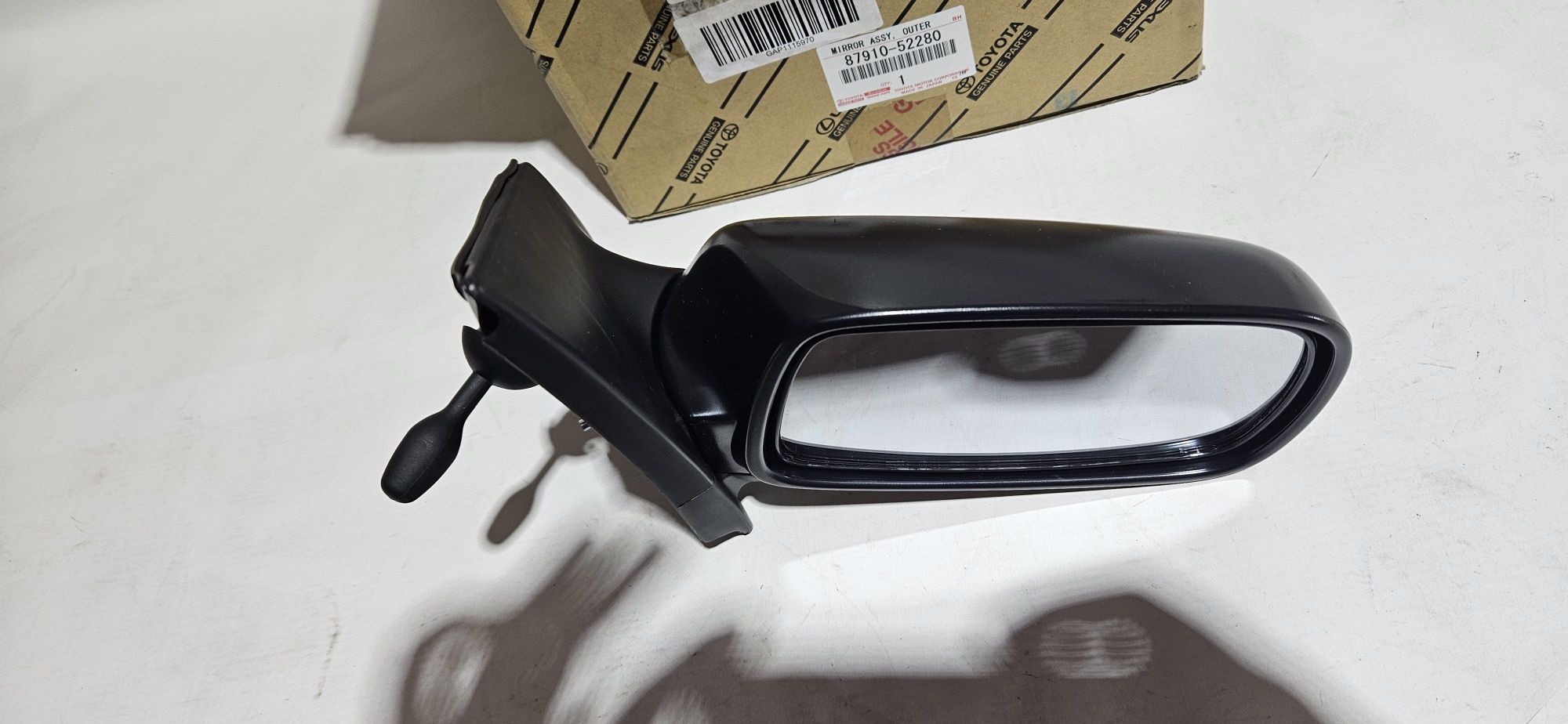 Lusterko zewnętrzne prawe toyota yaris 99-03 nowe oryginał