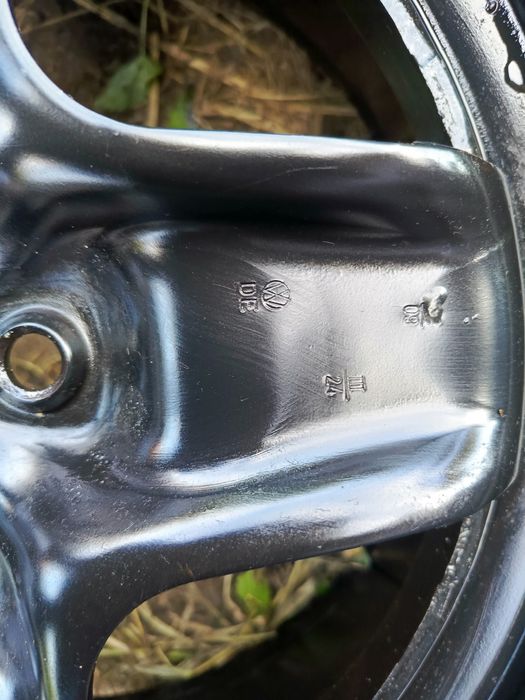 Sprzedam oryginalne felgi strukturalne VW 5x112 r16