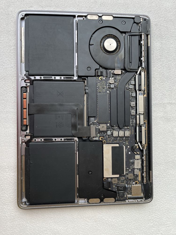 Macbook pro 13 (2017)