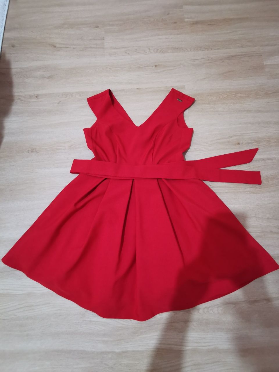 Sukienka mini czerwona rozkloszowana, świąteczna