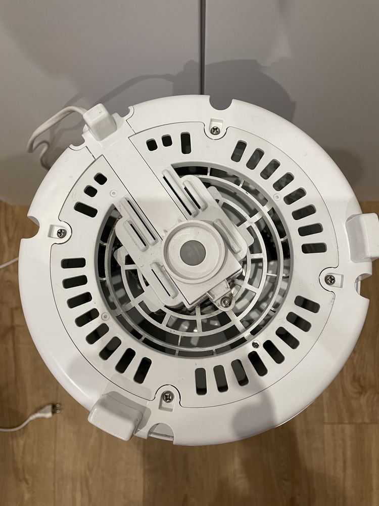 Увлажнитель воздуха PHILIPS Safe & clean Series 2000