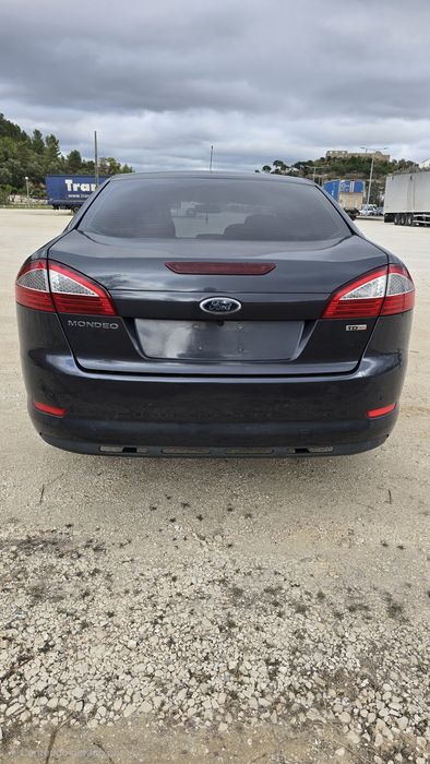 Ford Mondeo impecável