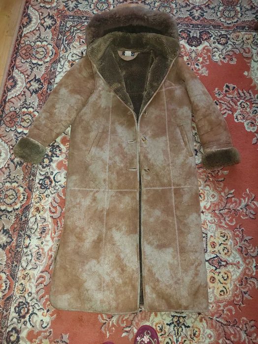 Дублянка жіноча в хорошому стані