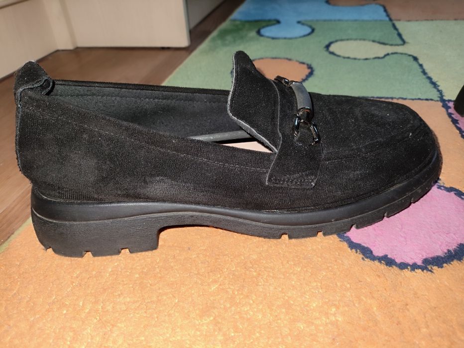 Продам туфли лоферы 42 рамер