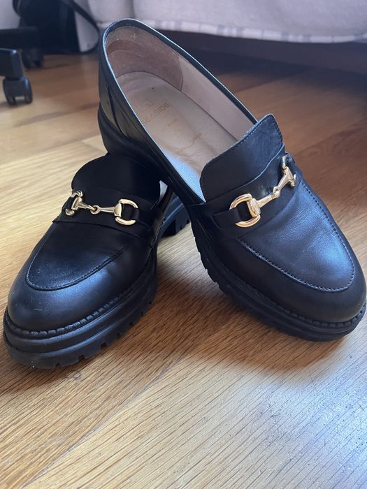 Sapato Loafers Slip-on em pele combinada