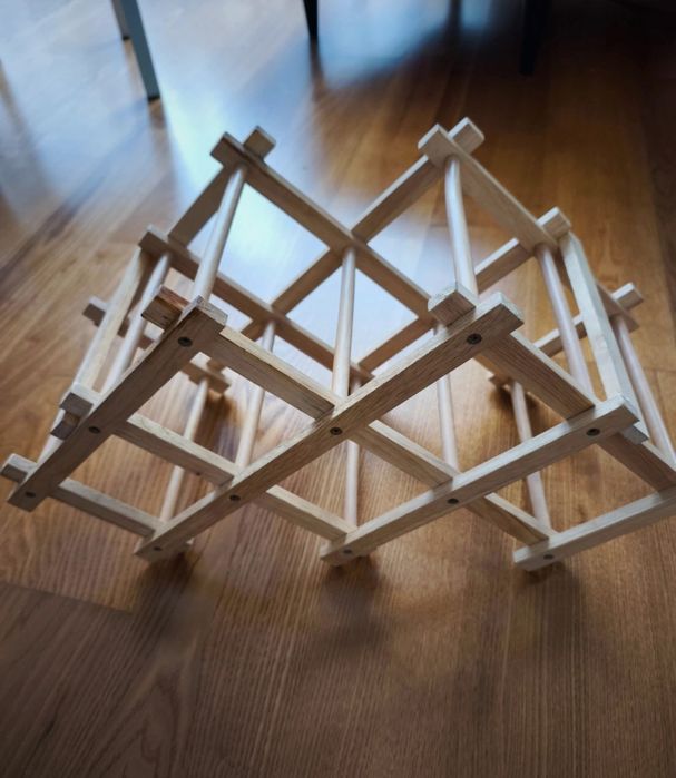 Stojak na wino, drewniany