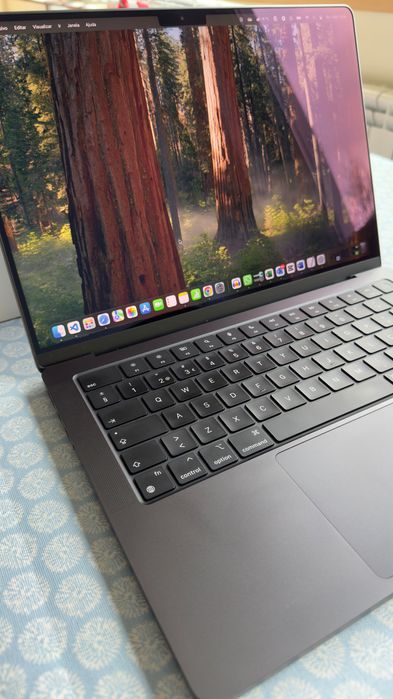 MacBook Pro 14" M4 24GB 1TB Preto Sideral. Como novo!