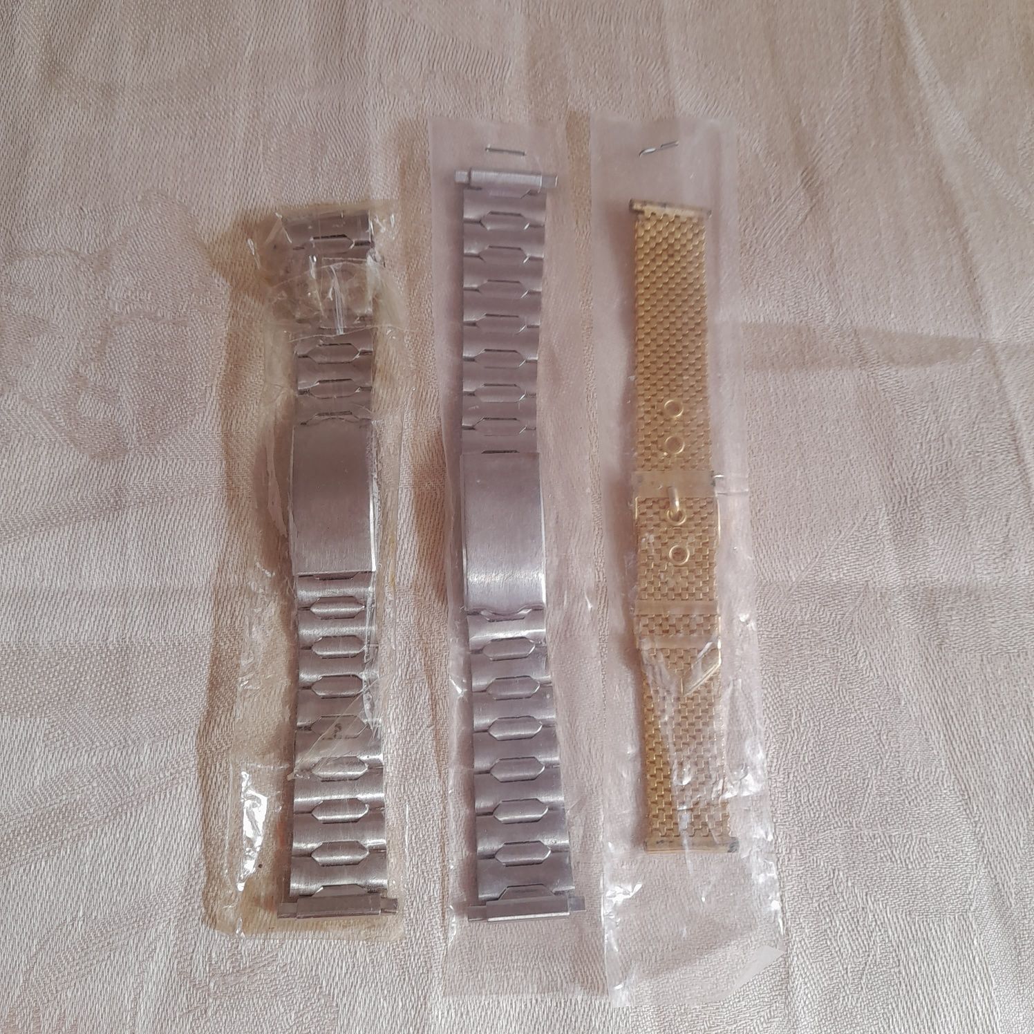 Bracelete vintage novas e relogios