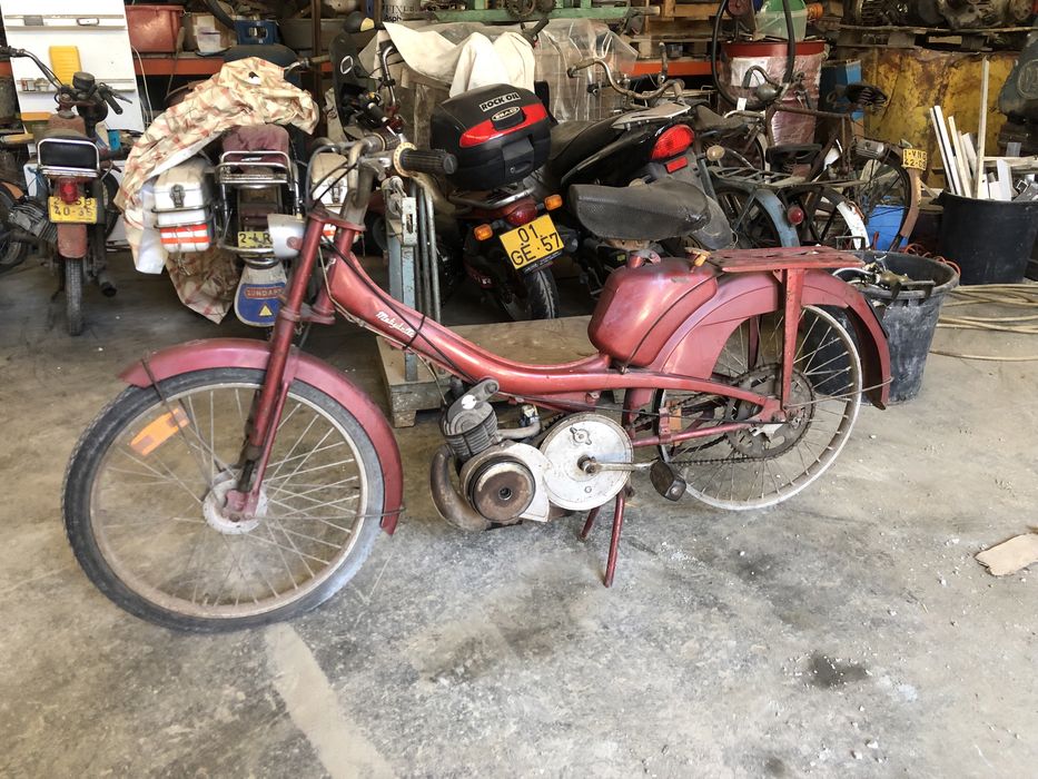 Mobylette para restauro ou peças