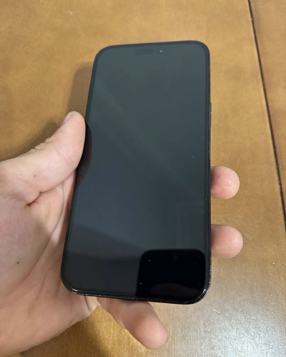 Продам Apple 14 pro