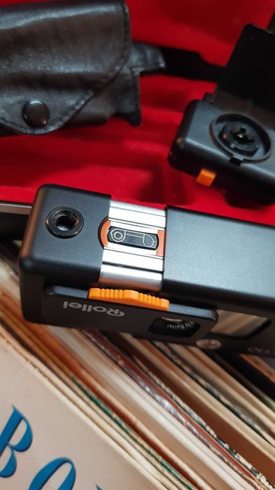 Máquina fotográfica Rollei A110