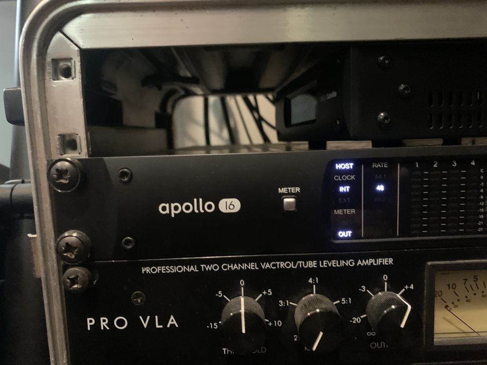 Universal Audio Apollo 16 Thunderbolt 2 interface