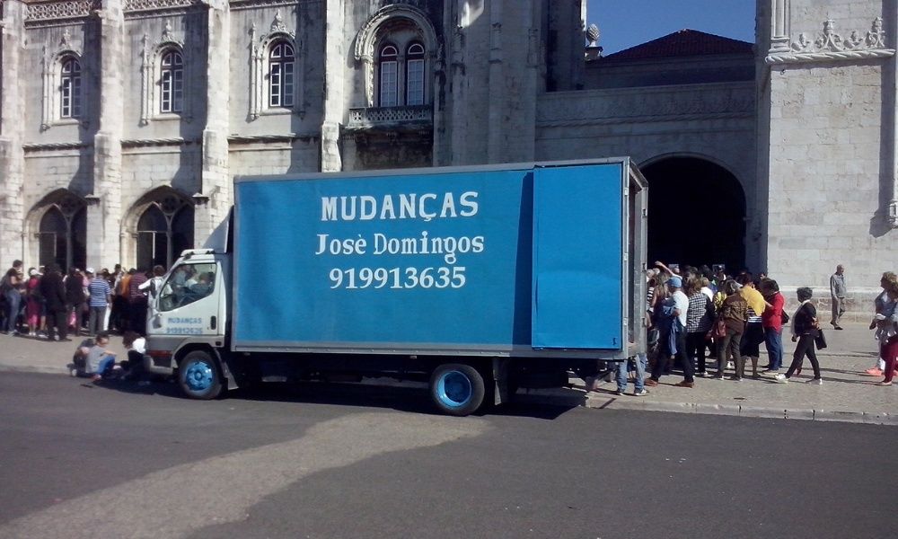 MUDANÇAS com elevador no distrito de setubal