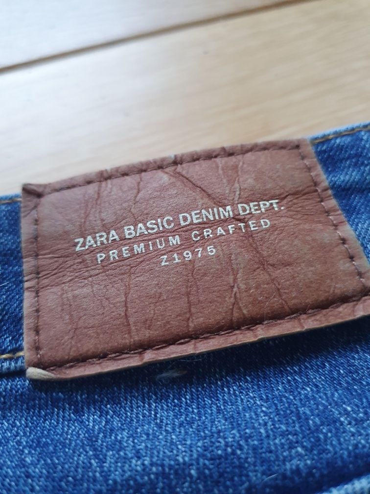 Niebieskie spodnie jeansowe dżinsy damskie Zara Basic 38