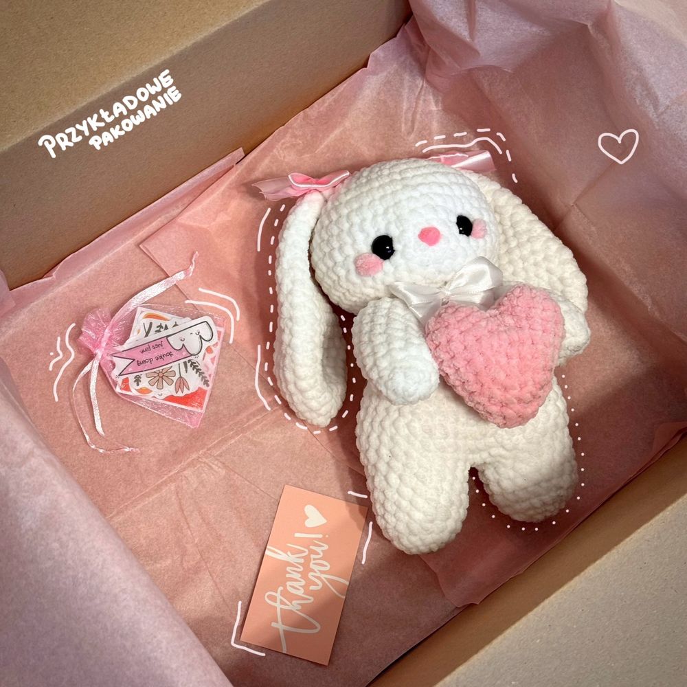 Pszczółka Amigurumi szydełko handmade pluszak pszczoła