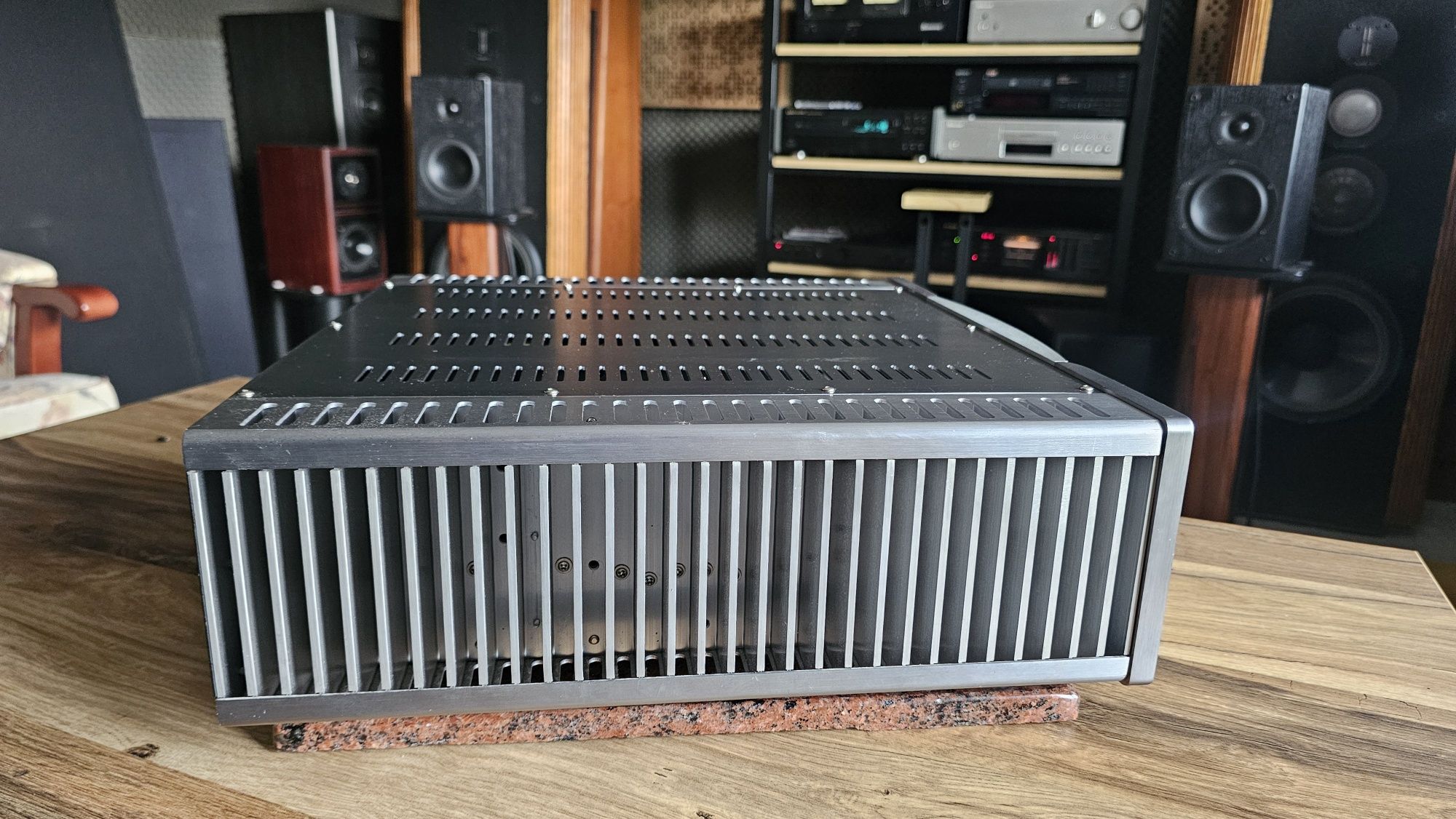 Wzmacniacz Vincent SV 233 200watt na kanał