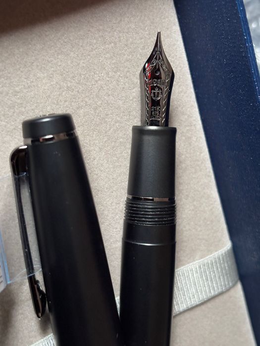 Pióro wieczne Sailor Pro Gear Imperial Black „M” +atr.