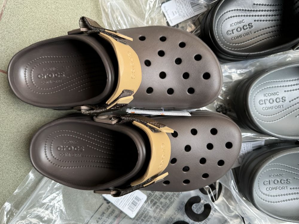Оригінальні crocs all terrain нові оригінал тапочки сланці крокси new