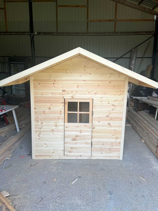 Duży domek ogrodowy dla dziecka