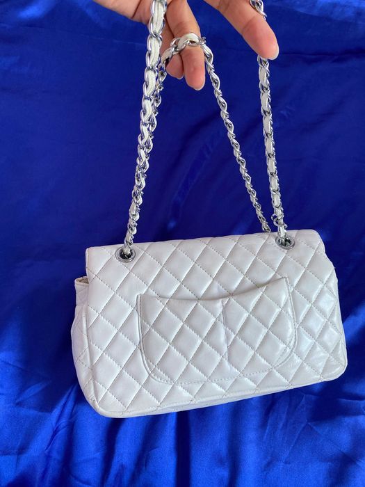 Chanel Vintage Black кожаная сумка белая женская оригинал с нюансом