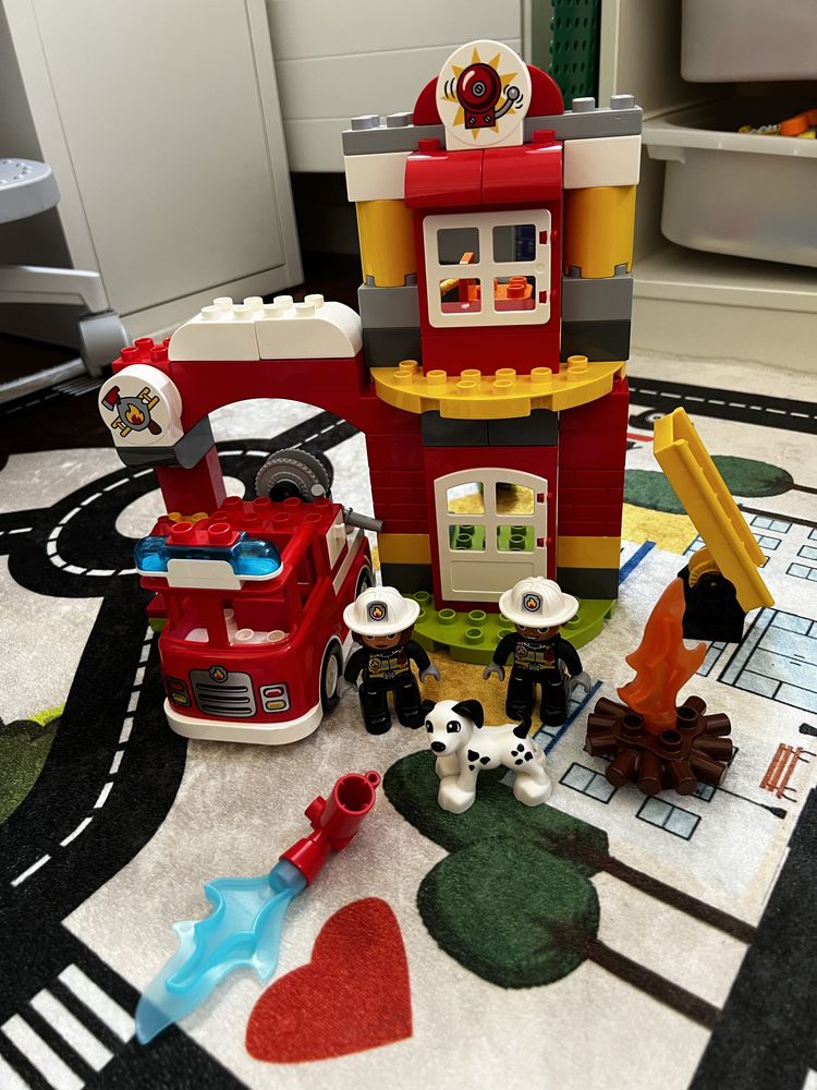 Lego duplo remiza strażacka