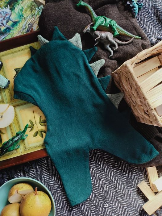 Rozm. 2-4 lata, kominiarka 100% wełna, merino, Dinozaur, z kolcami