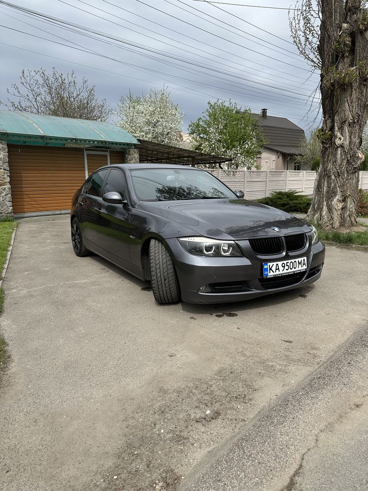 BMW E90 2006 року 2.0 бензин