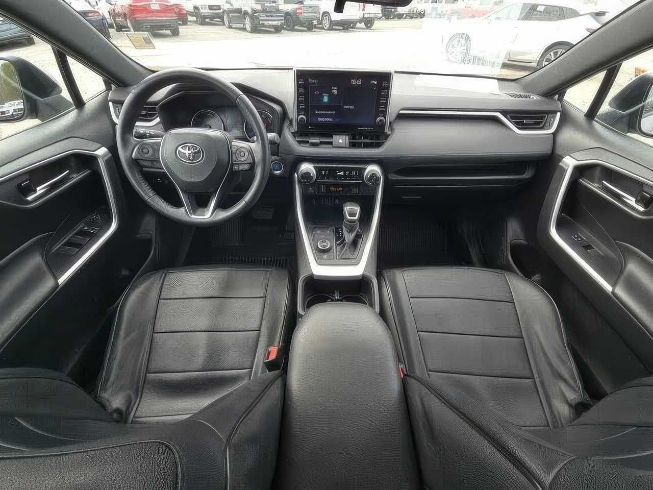 2022 Toyota RAV4 Hybrid SE