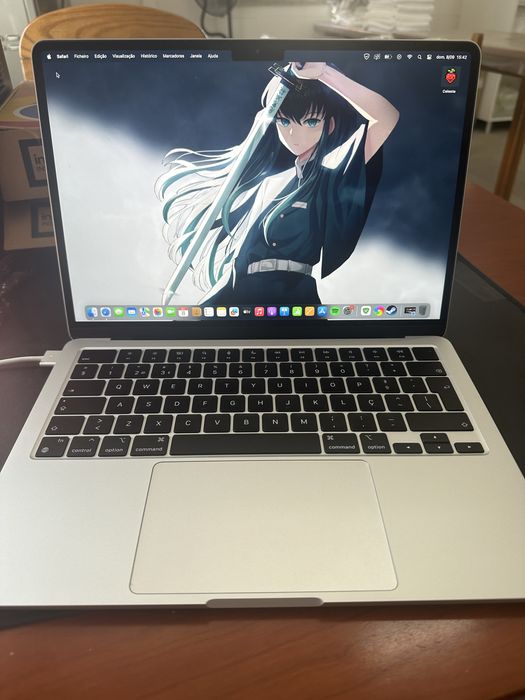 Macbook Air M2 Silver 13.6” (Como Novo)