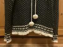 Zimowy sweter Orsay z pomponami - rozmiar L