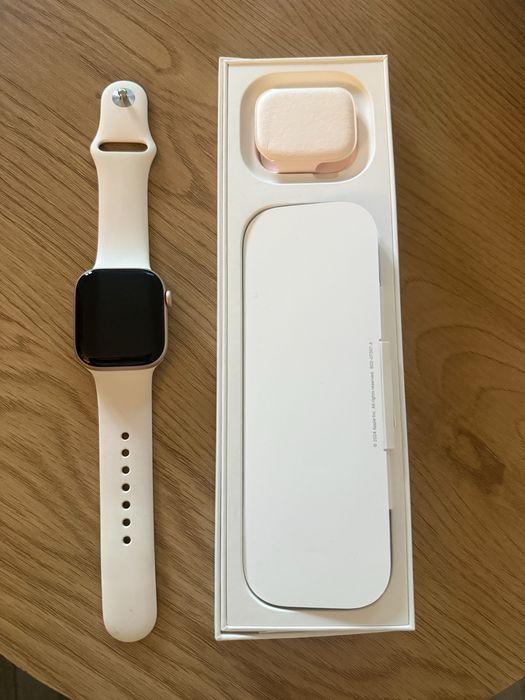 Apple Watch 10 GPS + cellular 42mm KOPERTA Z ALUMINIUM