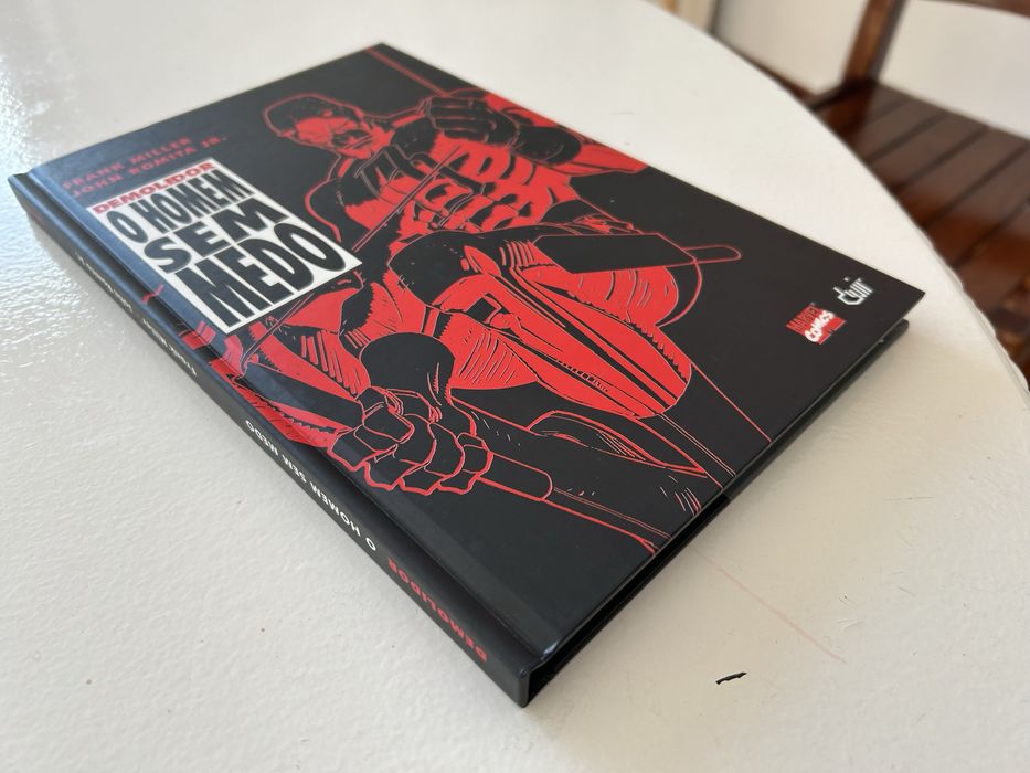 Demolidor: O Homem Sem Medo (Frank Miller & John Romita Jr.) - Devir
